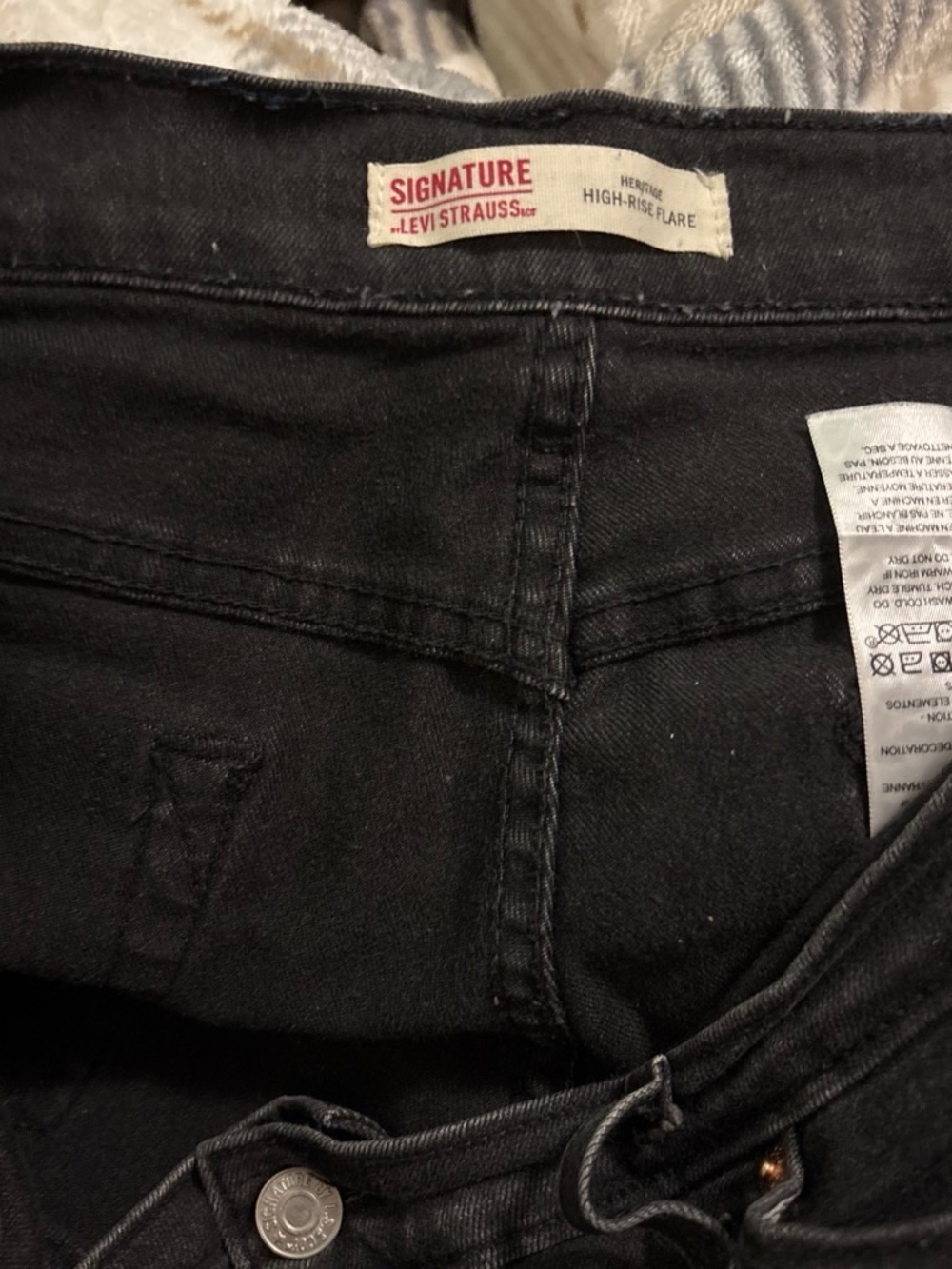 Signature by Levi Strauss High-Rise Flare Jeans - Black